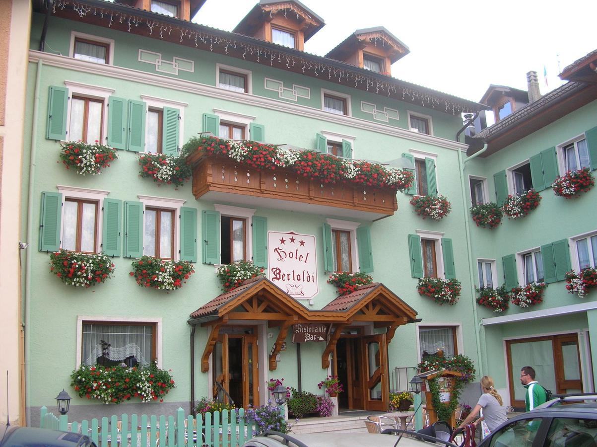 Hotel Bertoldi Lavarone Buitenkant foto